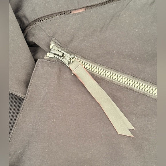 Lululemon Soft Summer Black Asymmetrical Zip Lightweight Vent Jacket NO SIZE - Picture 12 of 13